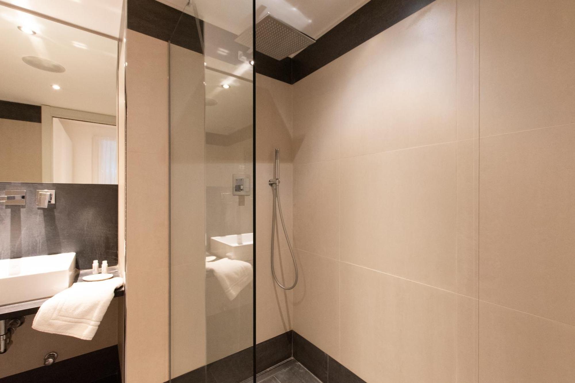 Luxury Apartment - Bramante 7 Milan Exterior photo